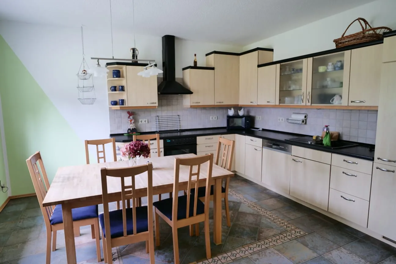 Voll ausgestattete Küche